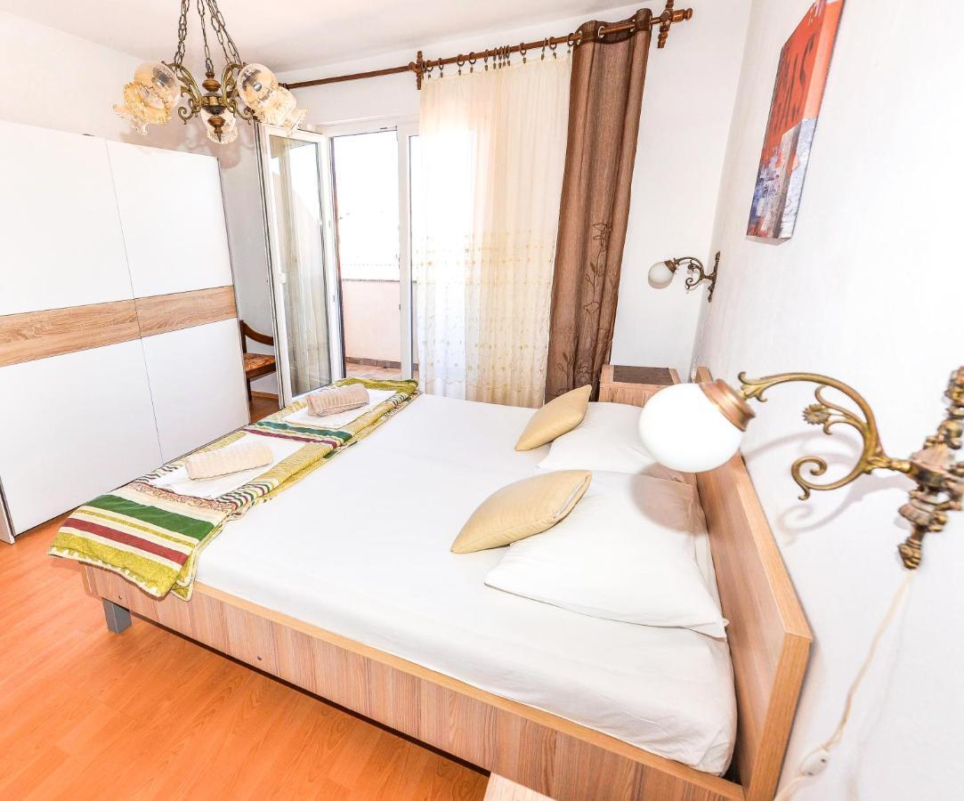 Apartments Jadran Pag Town Bagian luar foto