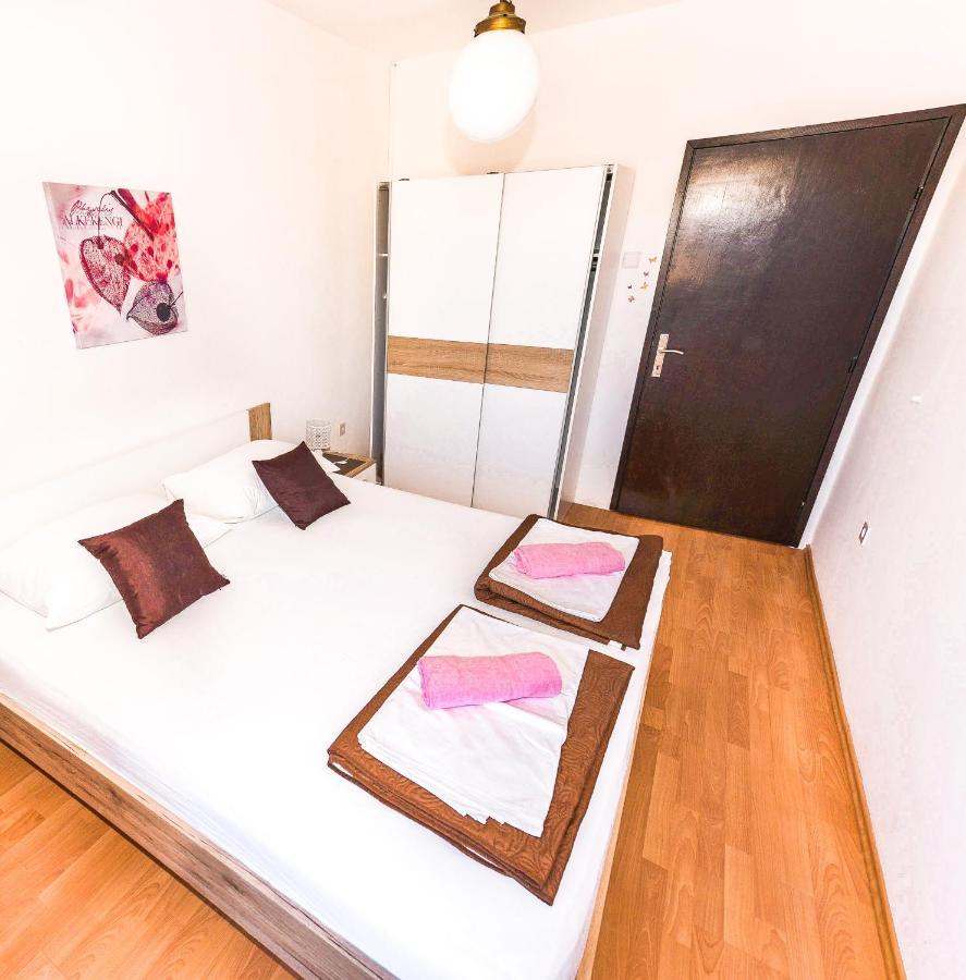 Apartments Jadran Pag Town Bagian luar foto