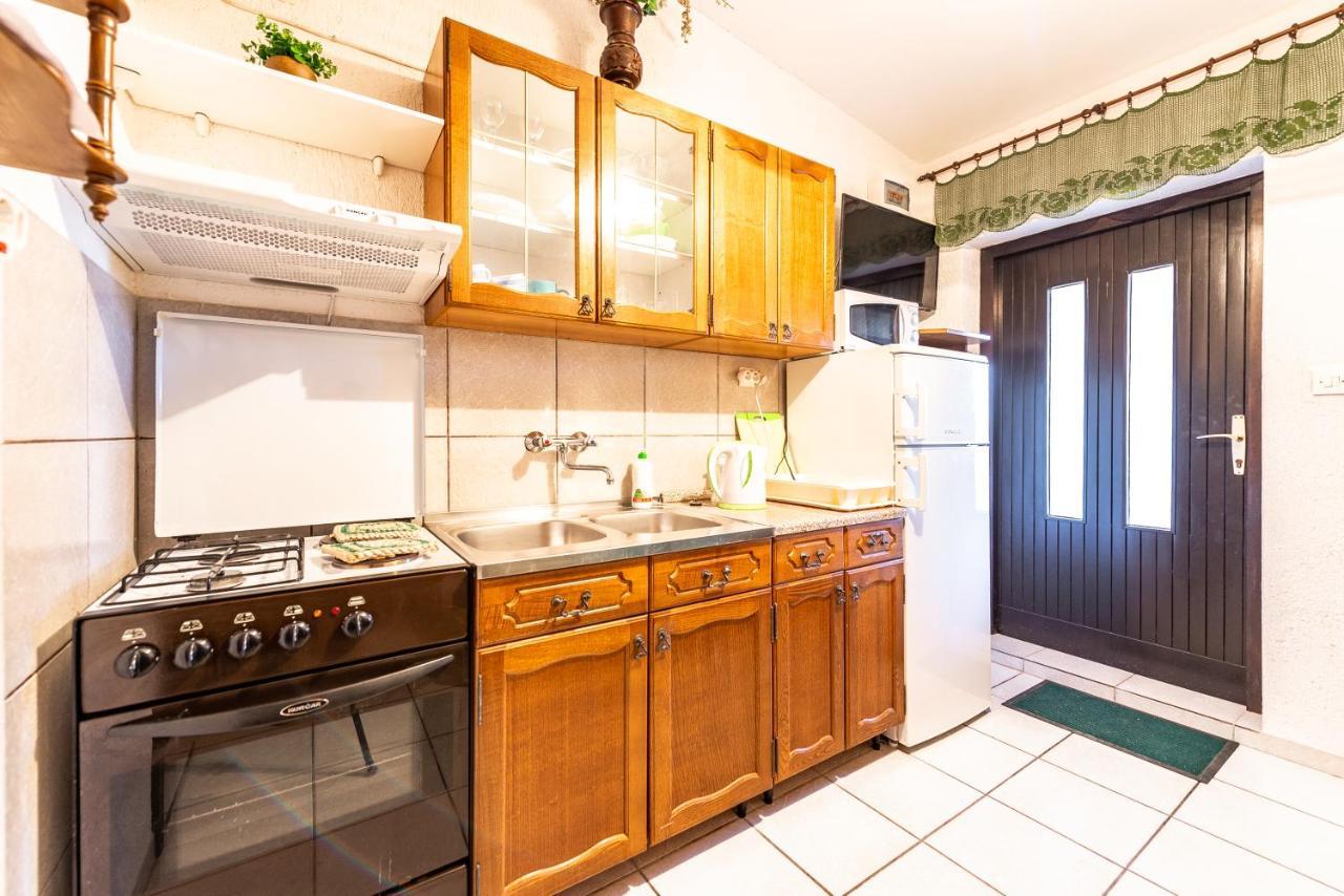 Apartments Jadran Pag Town Bagian luar foto